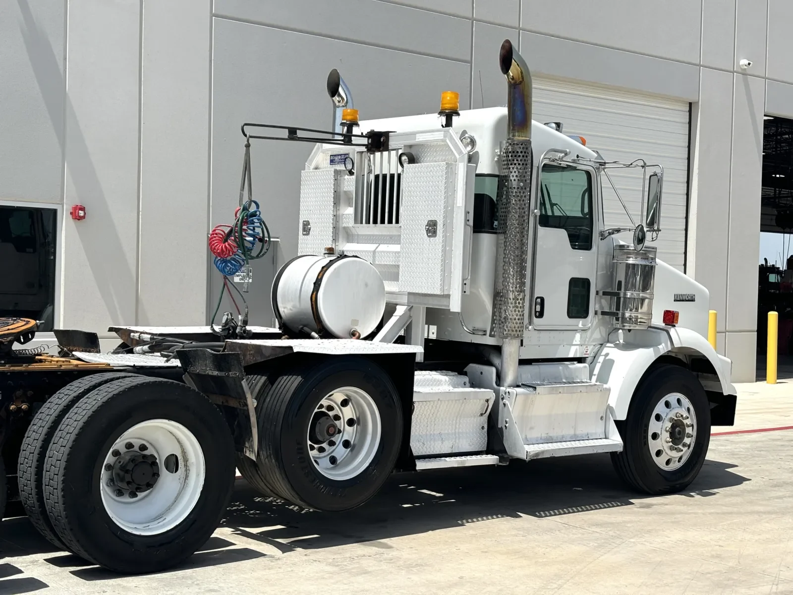 2011 Kenworth T800 - image 7
