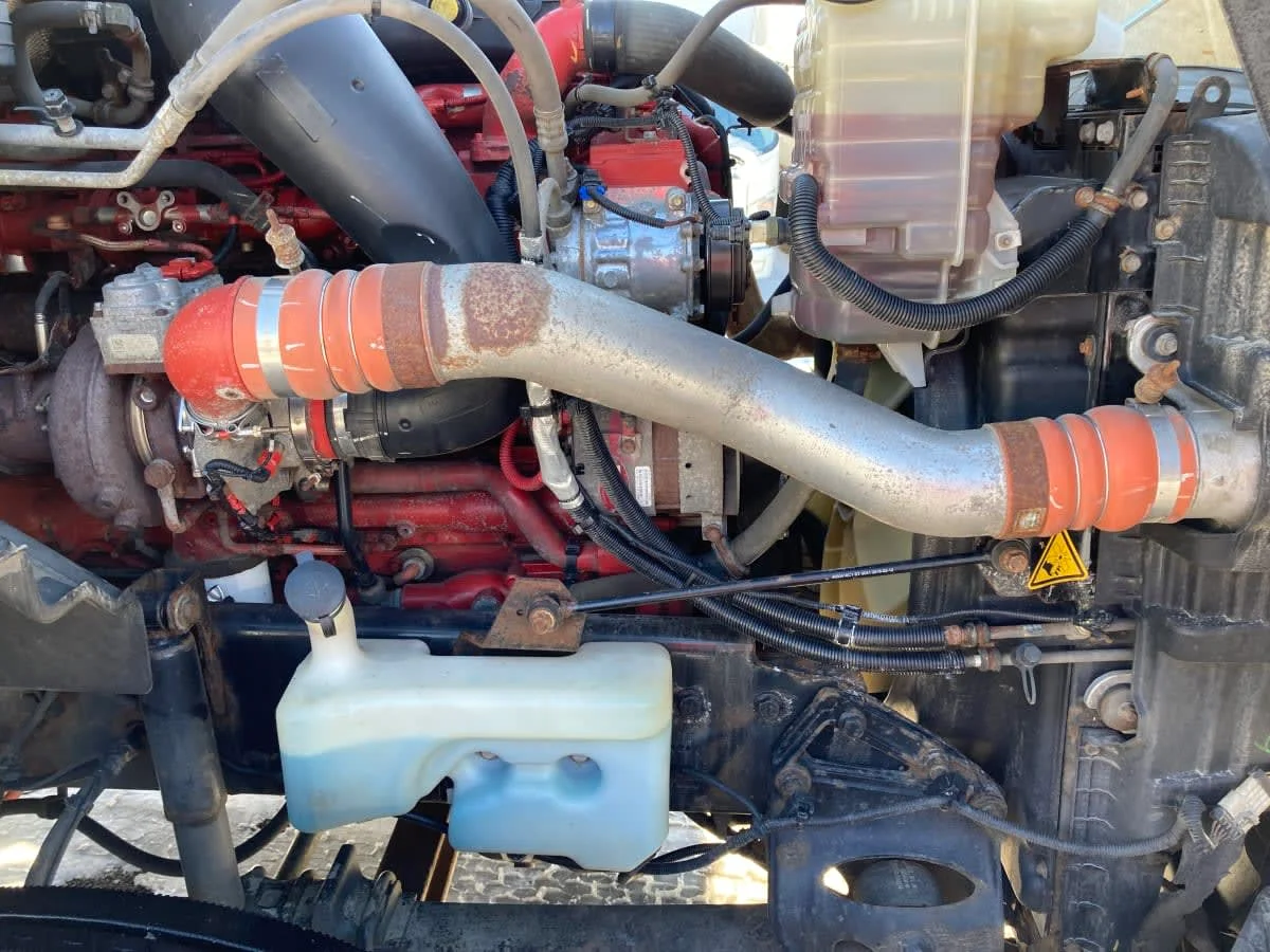 2019 International LT in Springfield, MA — photo 8