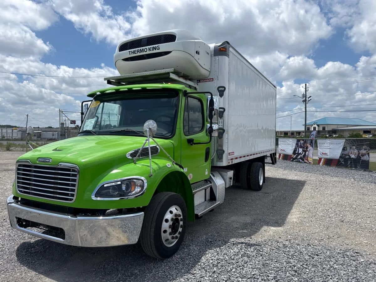 2020 Freightliner M2 106