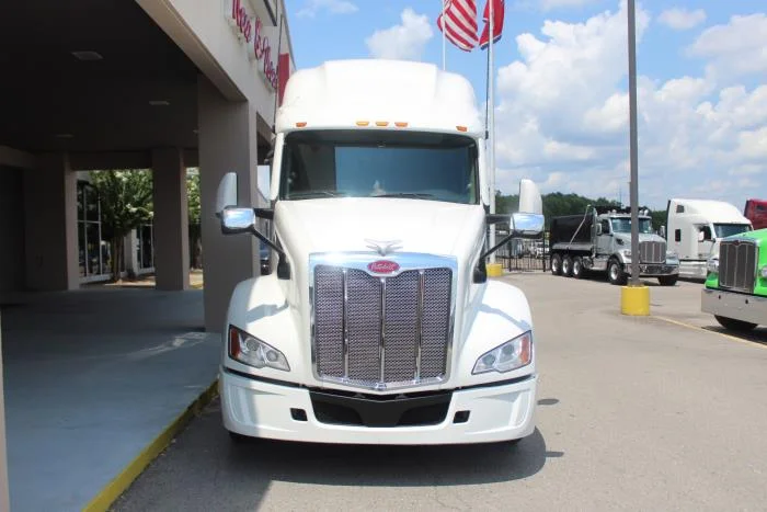 2024 Peterbilt 579 — photo 3