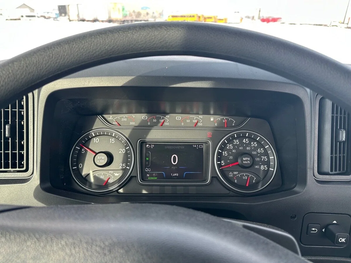 2026 International LT - image 5