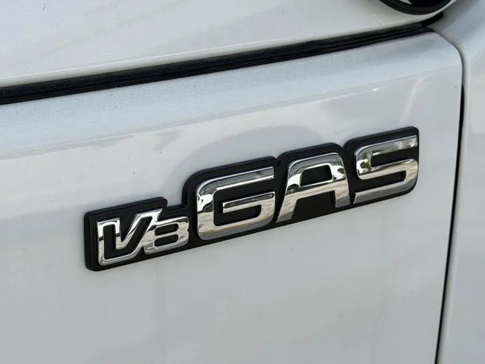 2025 Isuzu NPR - image 14