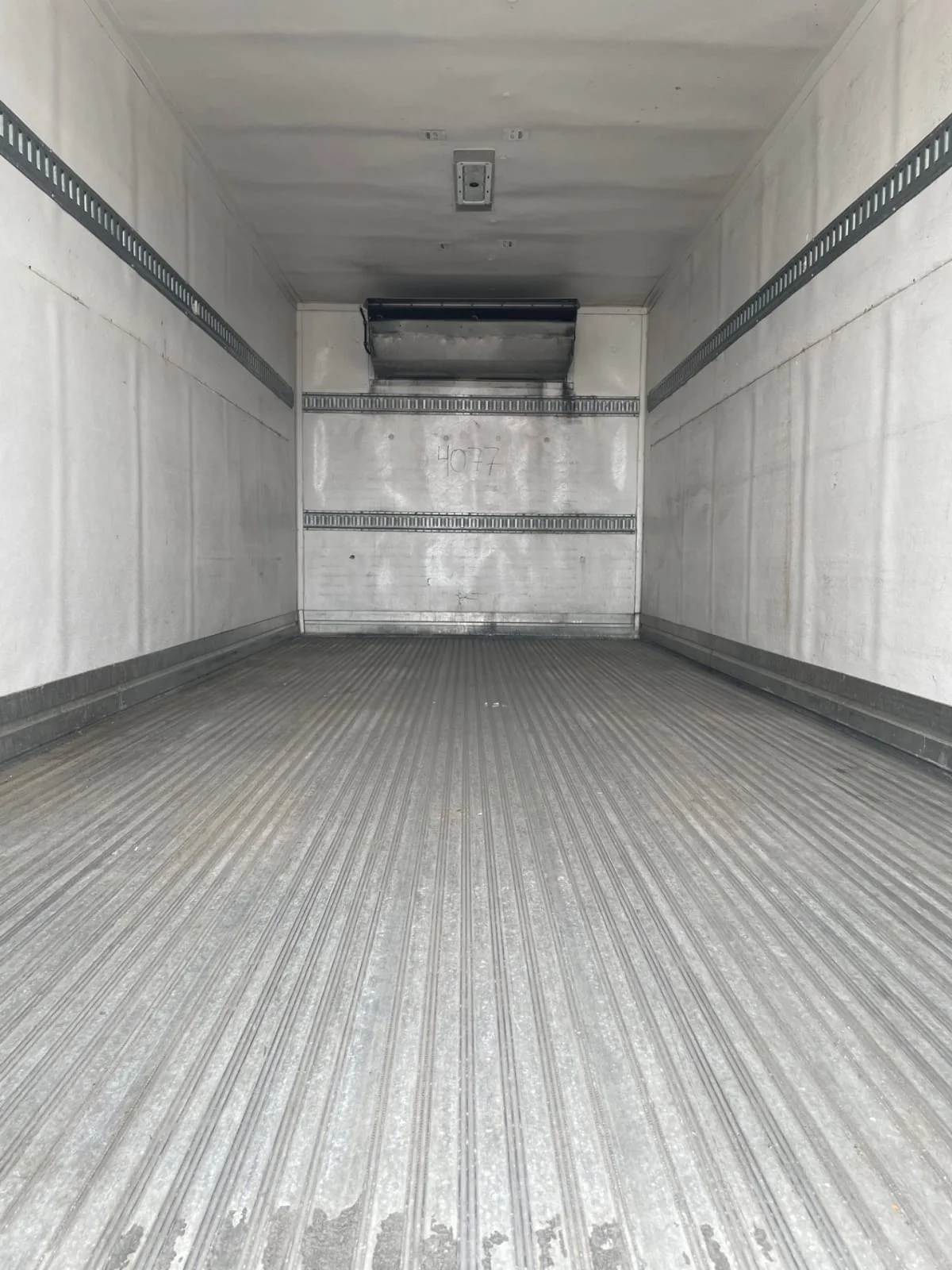 2019 Isuzu NQR - image 9