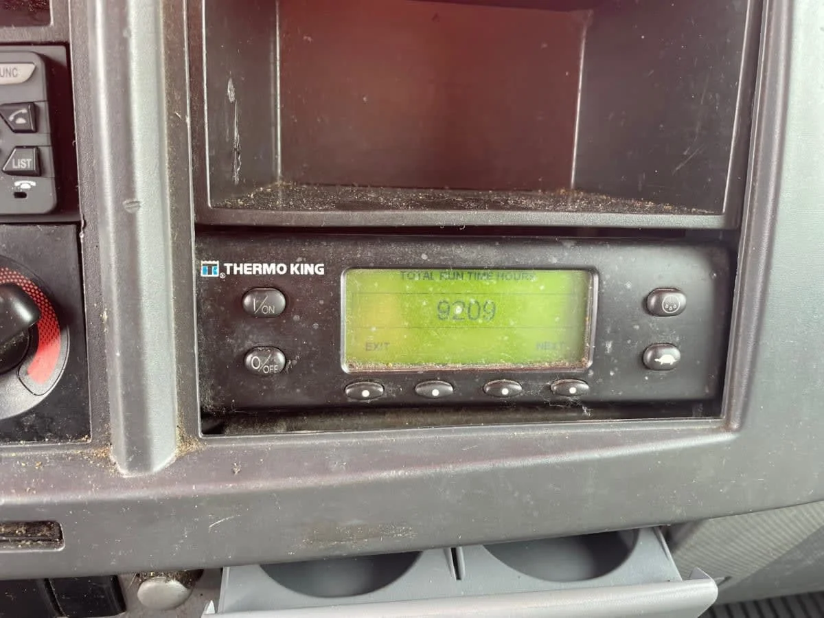 2019 Isuzu NQR - image 11