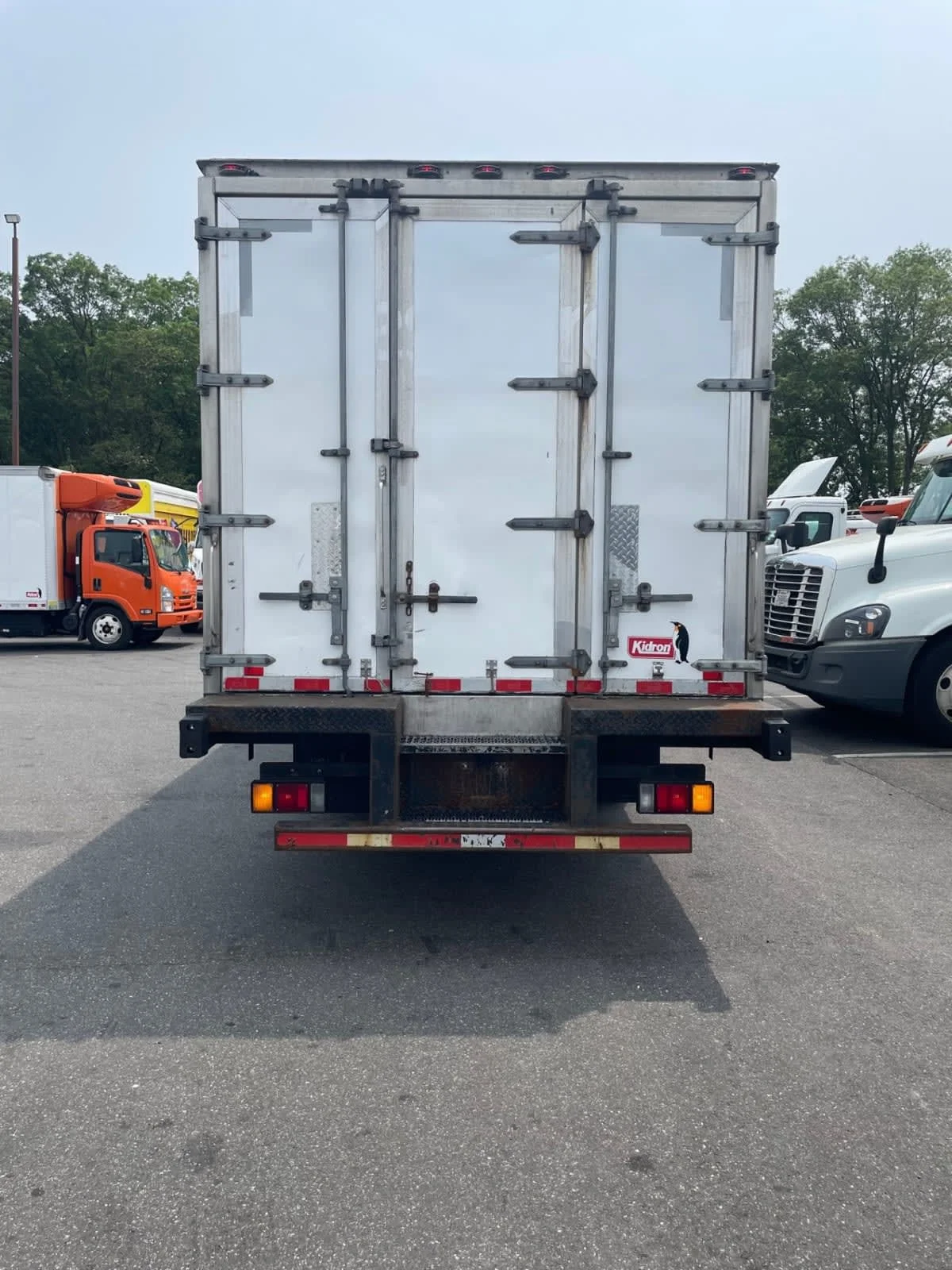 2019 Isuzu NQR - image 5