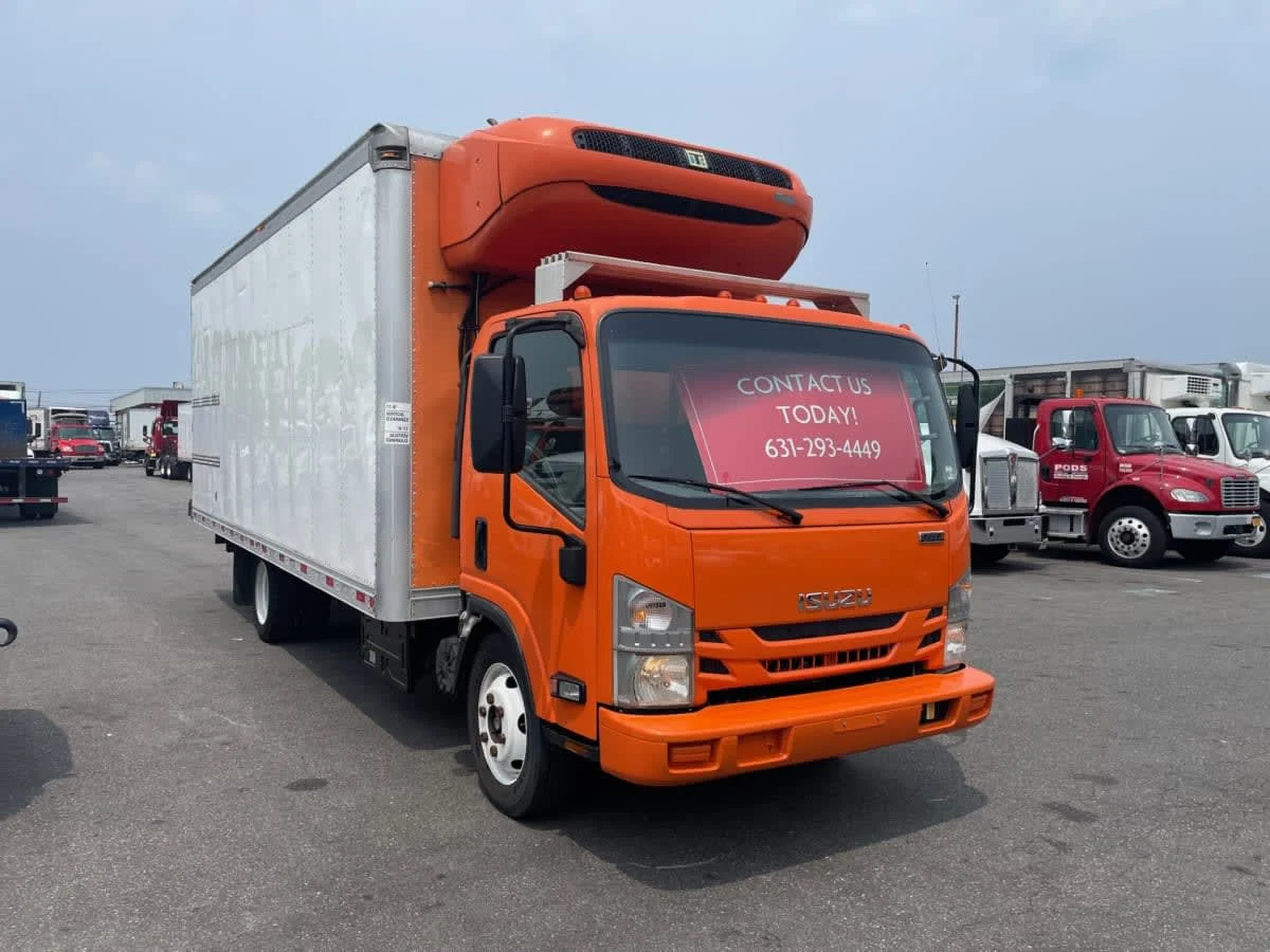 2019 Isuzu NQR - image 3