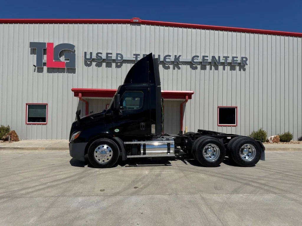 2022 Freightliner Cascadia in Sikeston, MO — photo 4