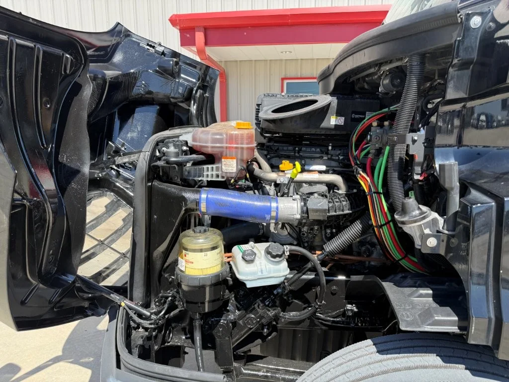 2022 Freightliner Cascadia - image 13