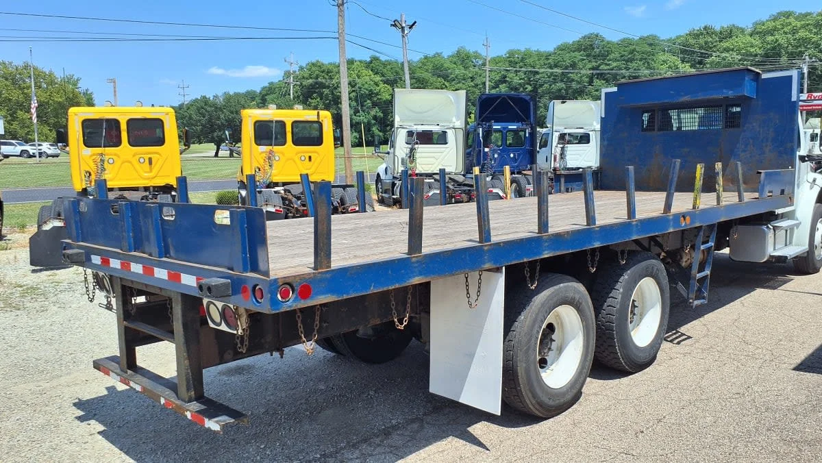 2020 Freightliner M2 106 in West Chester, OH — photo 4