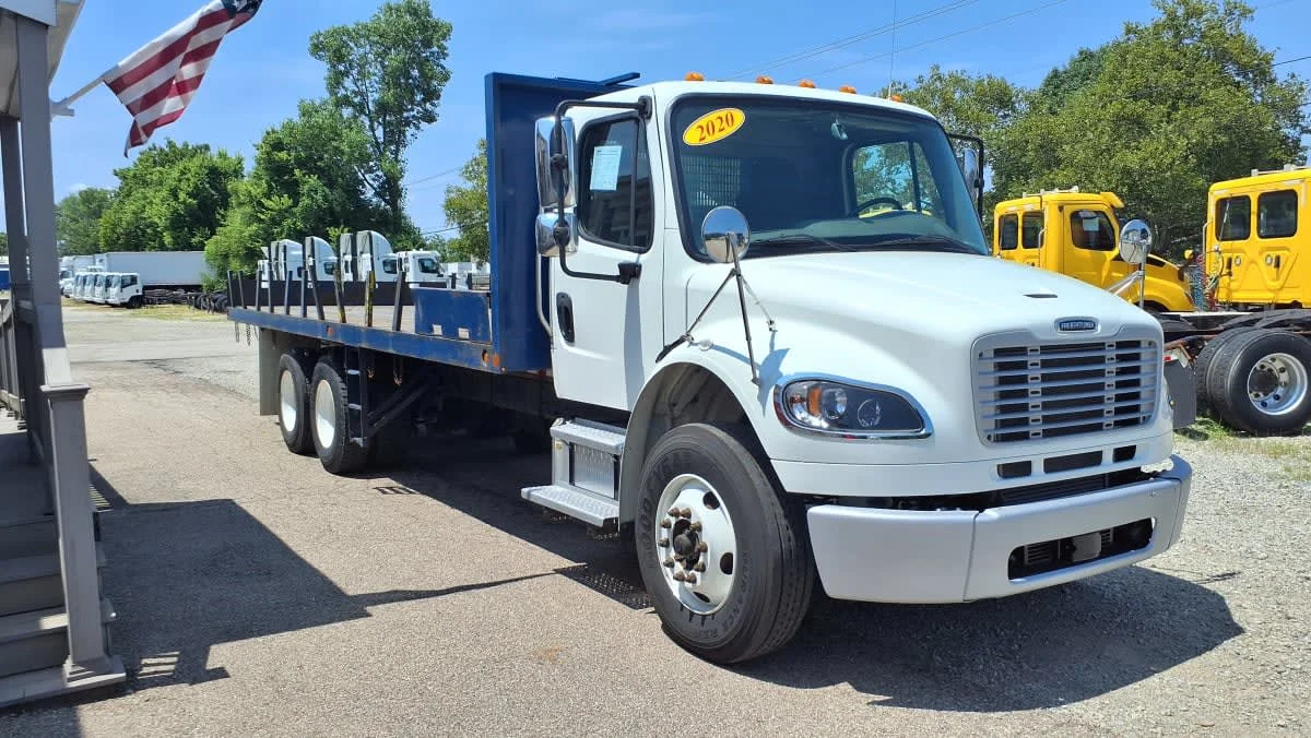 2020 Freightliner M2 106 in West Chester, OH — photo 3