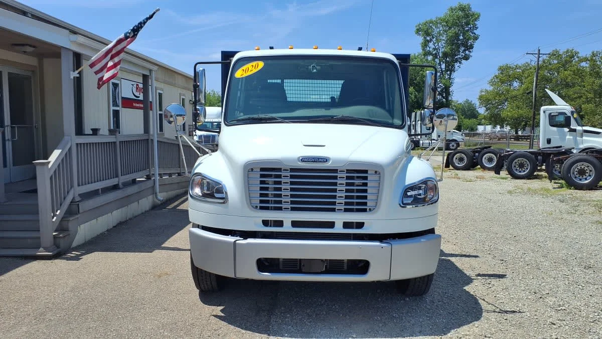 2020 Freightliner M2 106 in West Chester, OH — photo 2