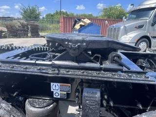 2027 Peterbilt 589 — photo 10