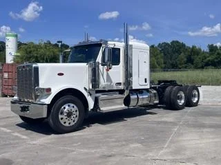 2027 Peterbilt 589 — photo 2