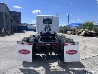 2027 Peterbilt 589 — photo 13