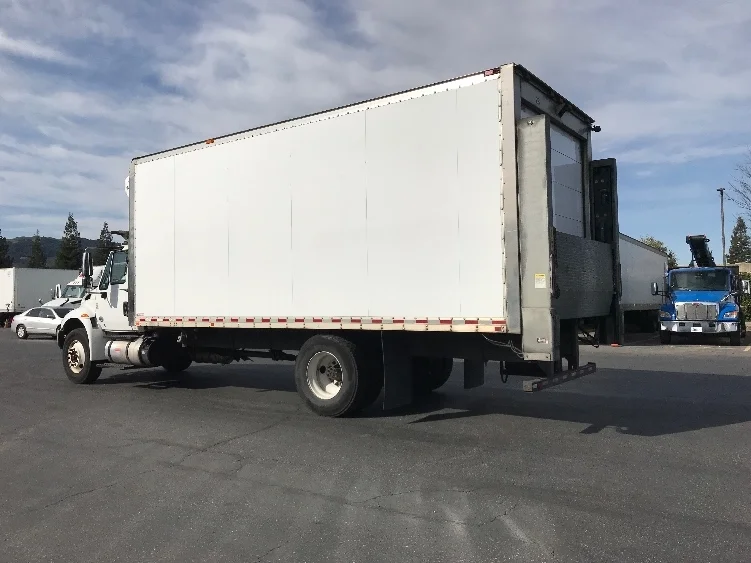 2019 International 4300 - image 6