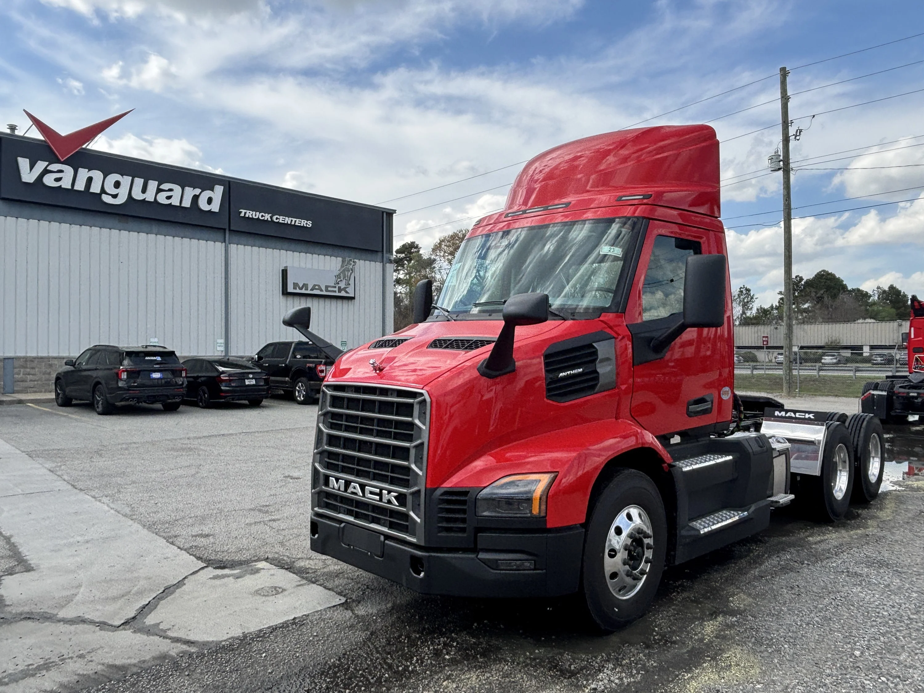 2027 Mack Anthem in Savannah, GA — photo 2