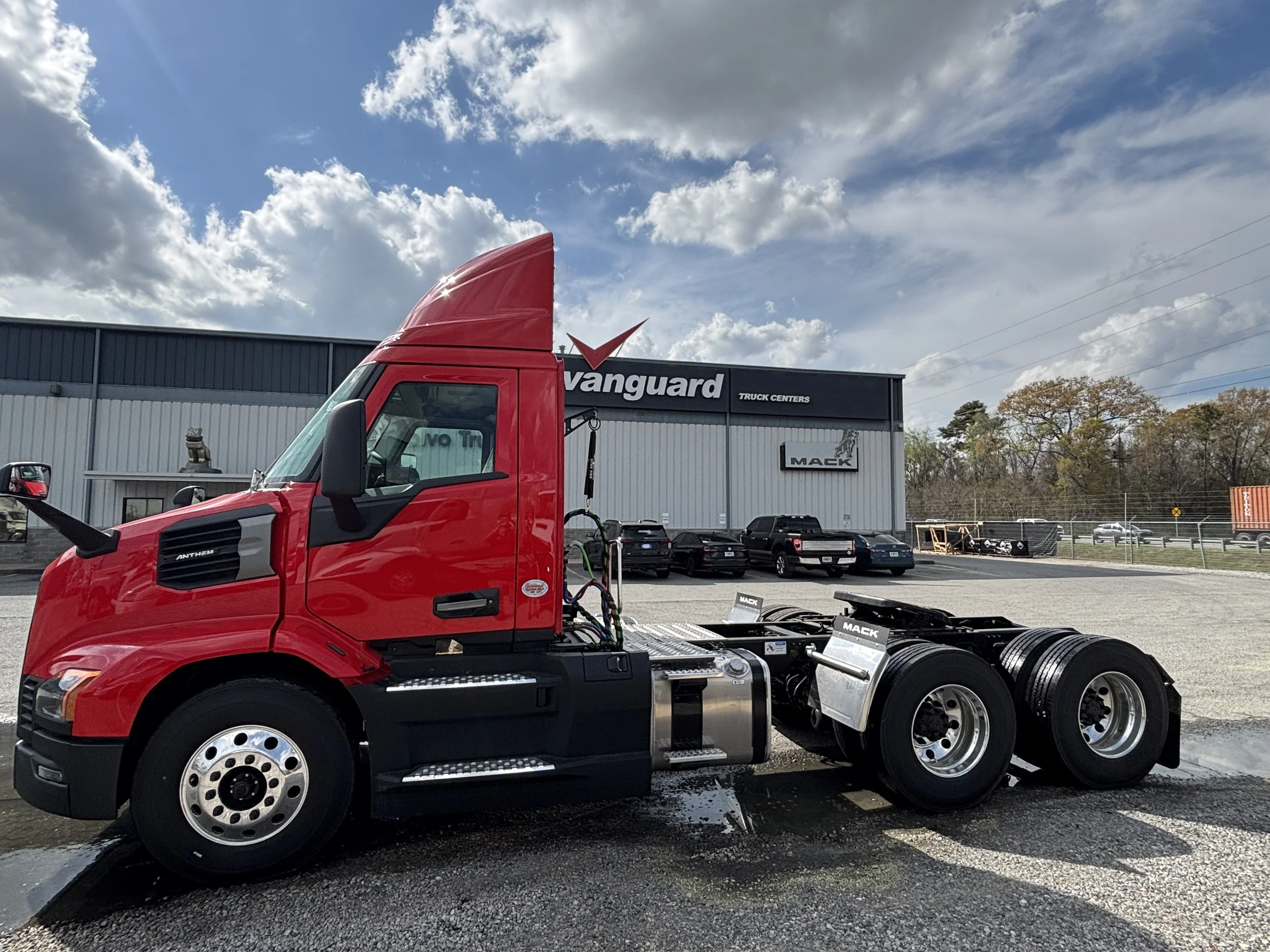 2027 Mack Anthem in Savannah, GA — photo 5