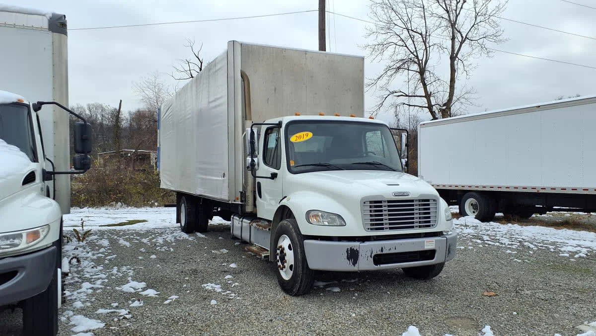 2019 Freightliner M2 106 in West Chester, OH — photo 3