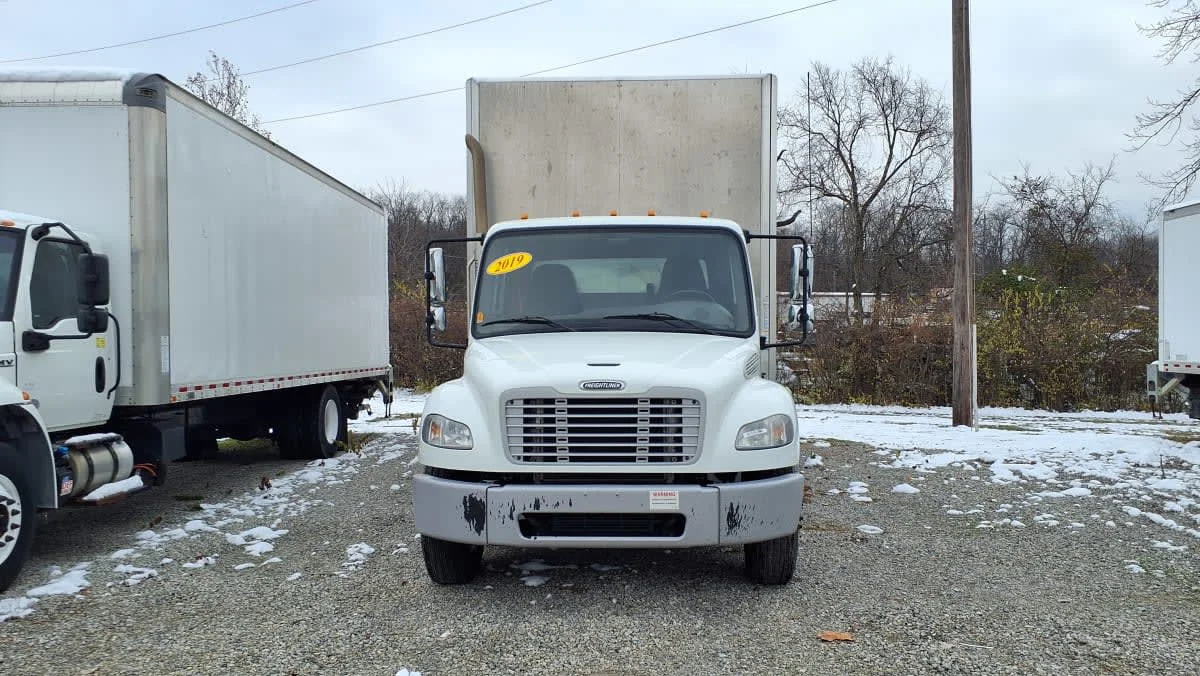 2019 Freightliner M2 106 in West Chester, OH — photo 2