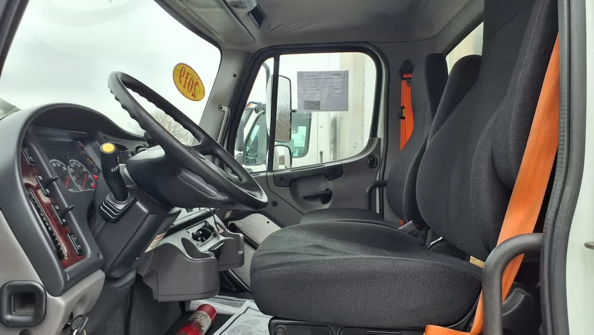 2019 Freightliner M2 106 in West Chester, OH — photo 7
