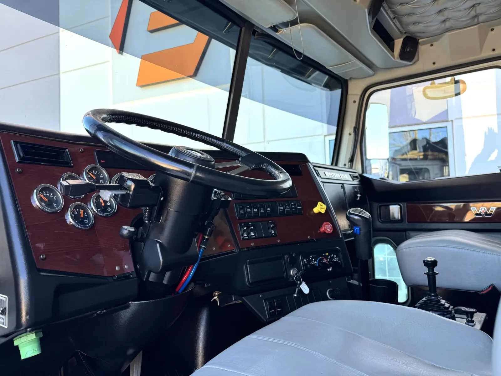 2018 Western Star 4900 - image 15