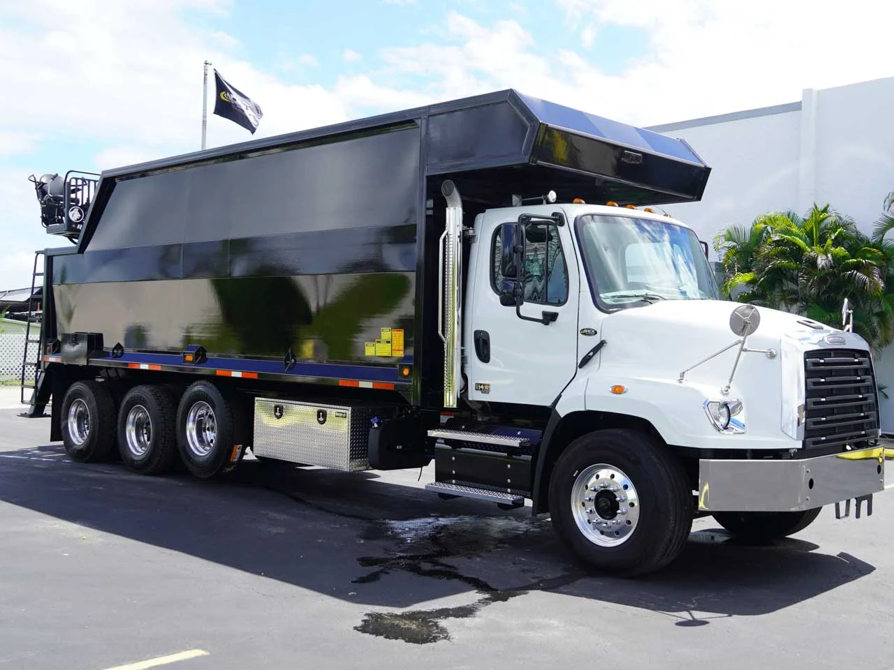 2026 Freightliner 114SD