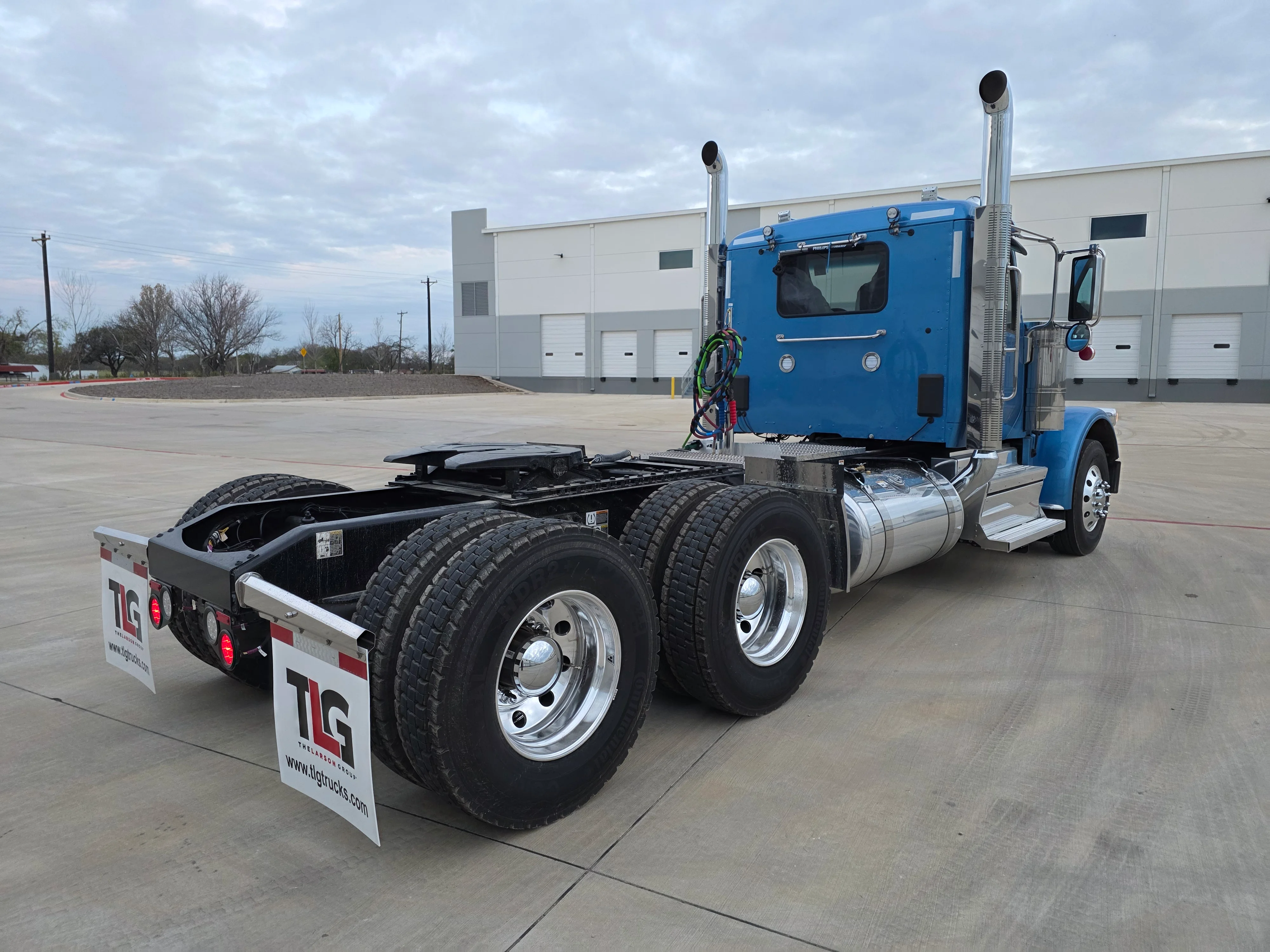 2027 Peterbilt 589 in Dunn, NC — photo 5