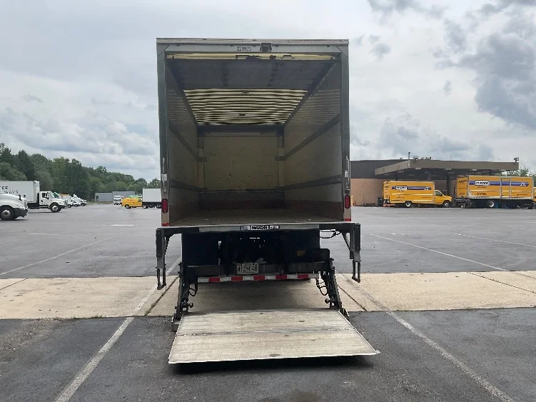 2019 Freightliner eM2 in Capitol Heights, MD — photo 9