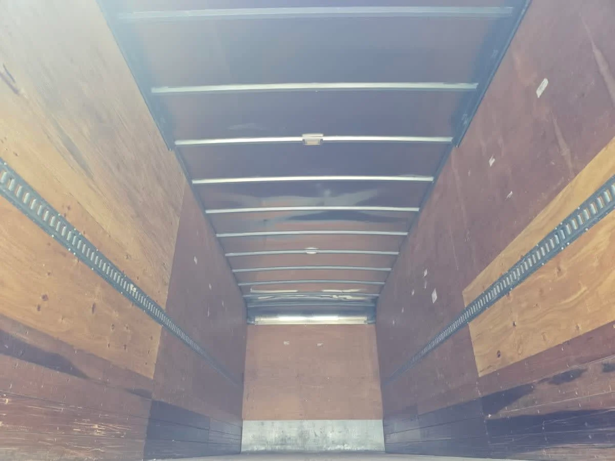 2019 Freightliner M2 106 in Tampa, FL — photo 8