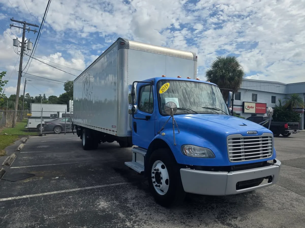 2019 Freightliner M2 106