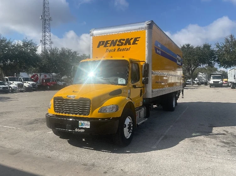 2022 Freightliner M2 106 - image 3
