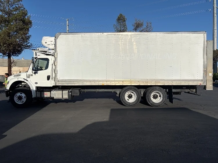 2018 Freightliner M2 106 in West Sacramento, CA — photo 4