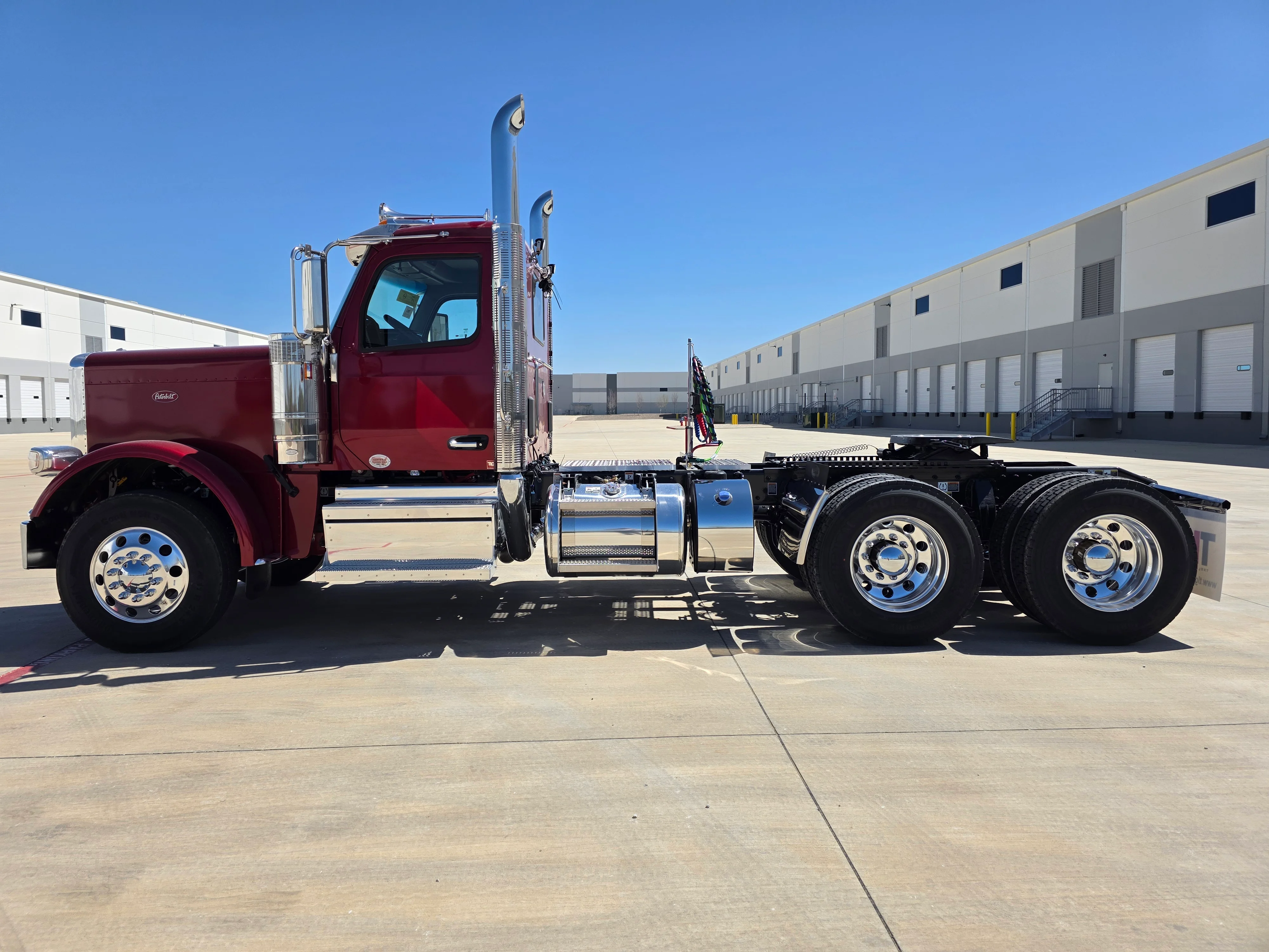 2027 Peterbilt 589 in Raleigh, NC — photo 2