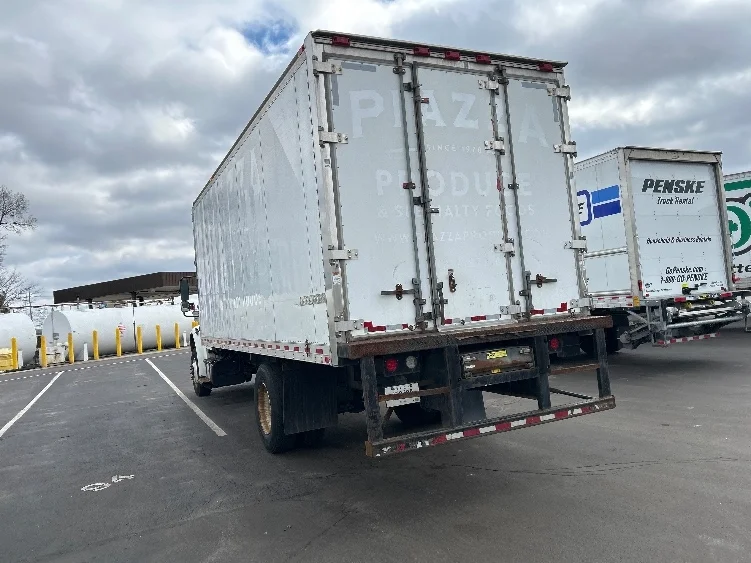 2019 Freightliner M2 106 - image 6