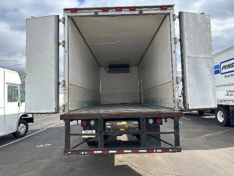 2019 Freightliner M2 106 - image 9