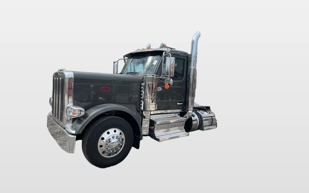 2027 Peterbilt - image 1