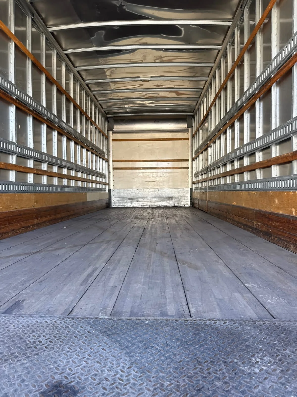 2019 International 4300 - image 8