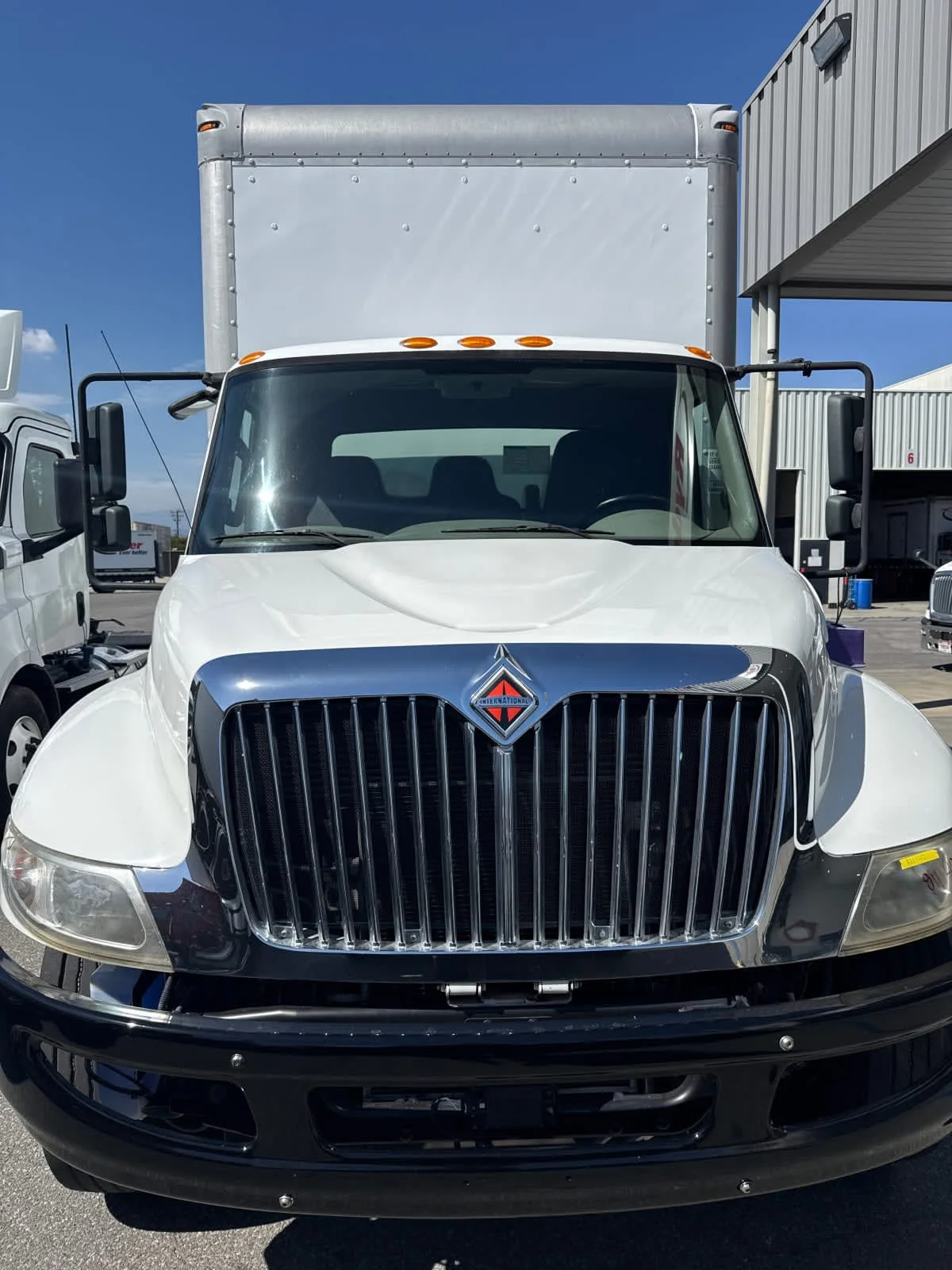 2019 International 4300 - image 2