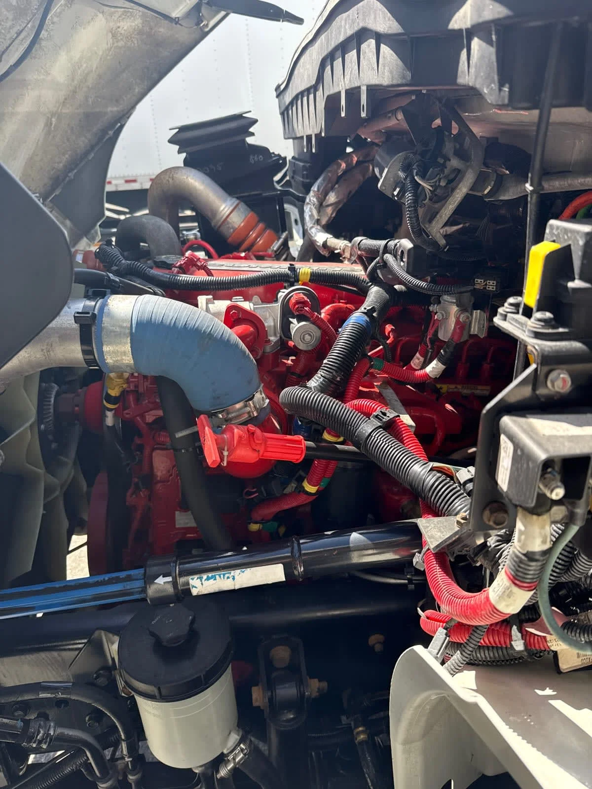 2019 International 4300 in Pomona, CA — photo 9