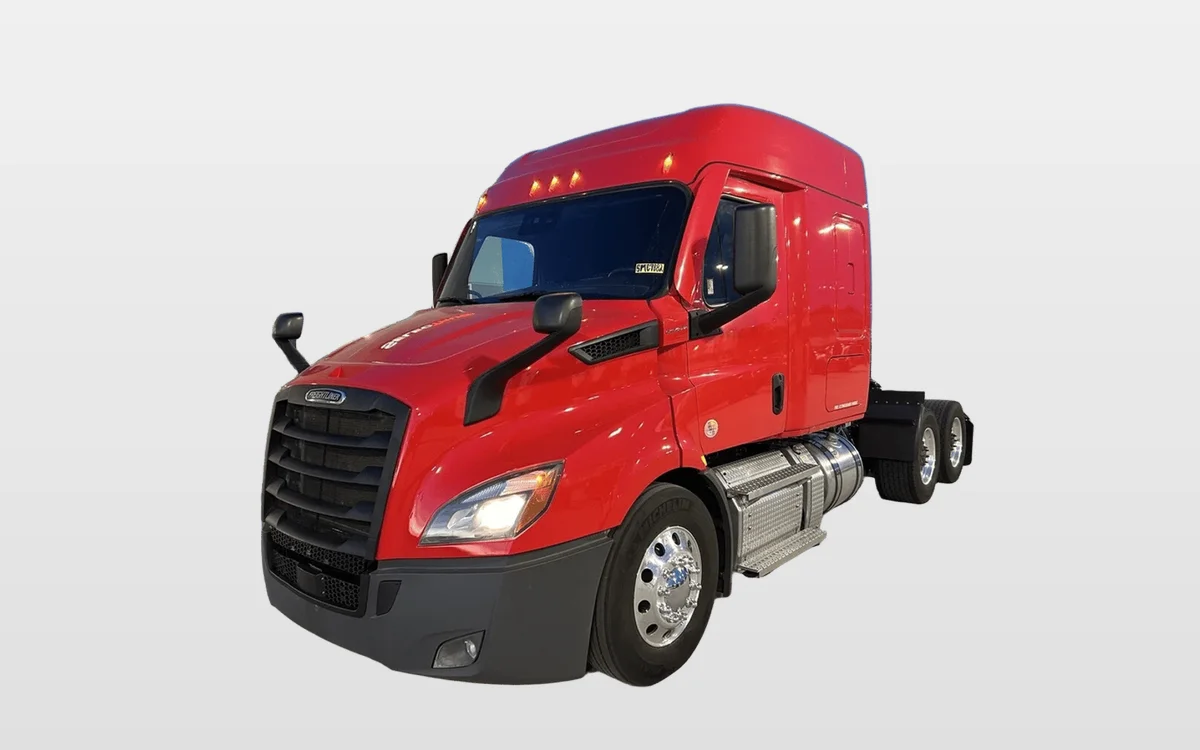 2020 Freightliner Cascadia - image 1