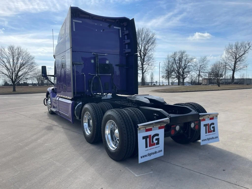2023 Peterbilt 579 in Hattiesburg, MS — photo 3