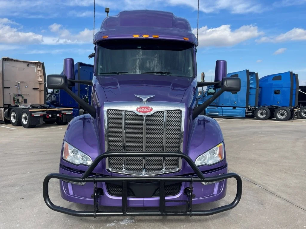 2023 Peterbilt 579 in Hattiesburg, MS — photo 8
