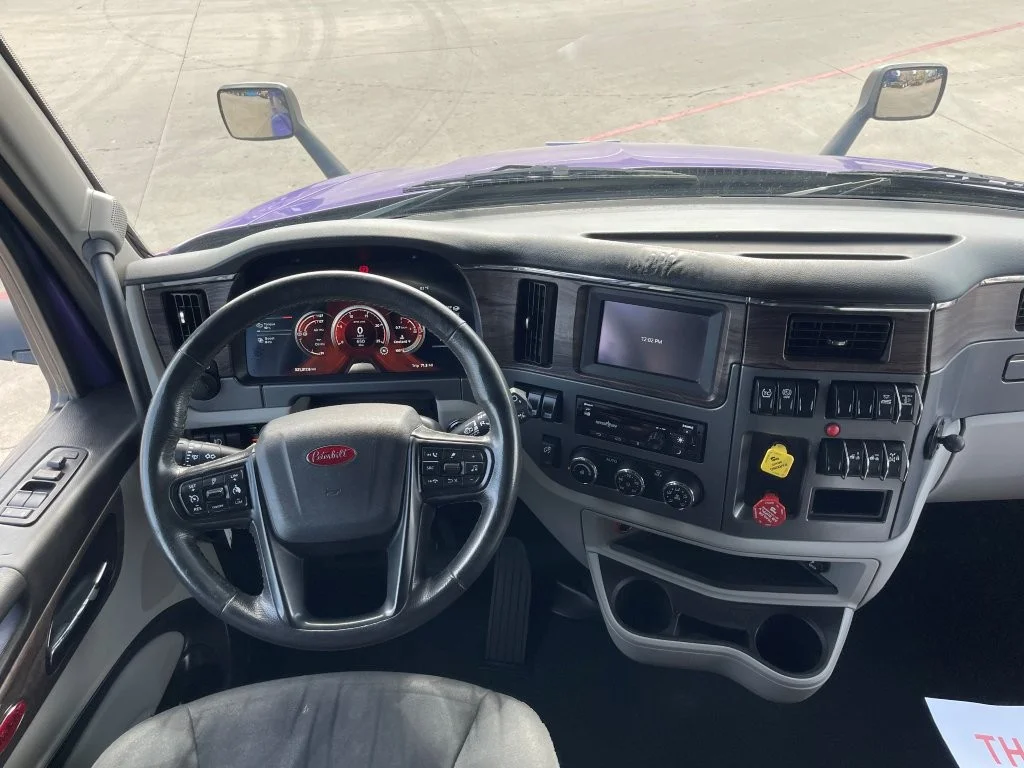 2023 Peterbilt 579 in Hattiesburg, MS — photo 12