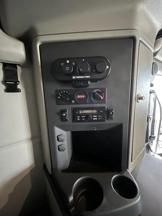 2022 Peterbilt 579 - image 16