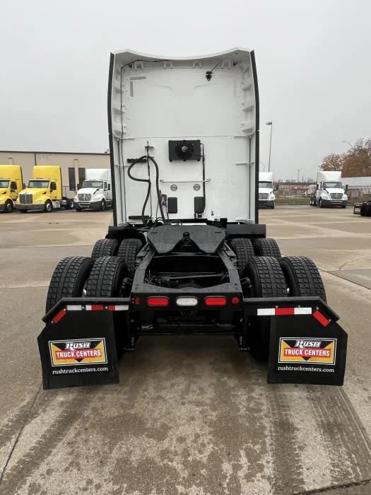 2022 Peterbilt 579 - image 6