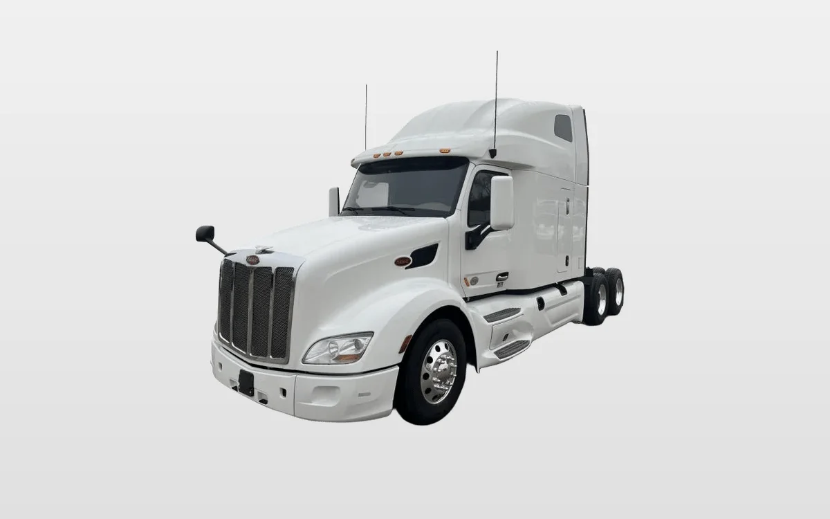 2022 Peterbilt 579 - image 1