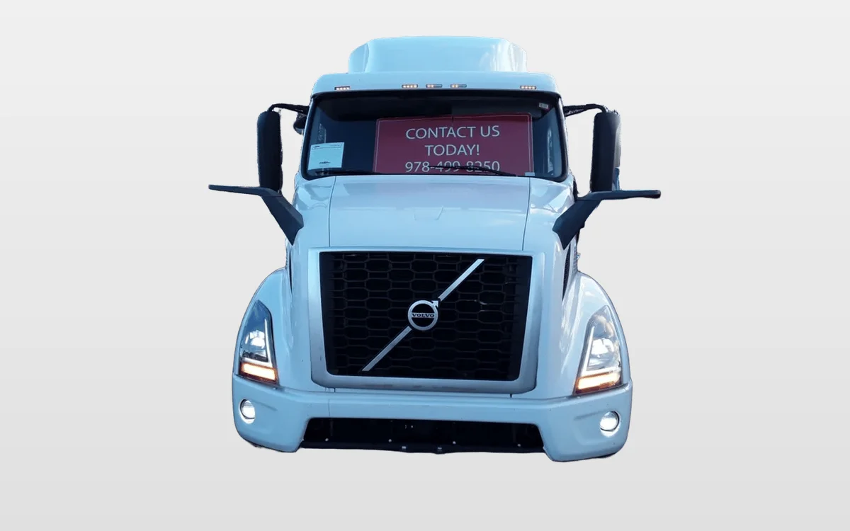 2020 Volvo - image 1