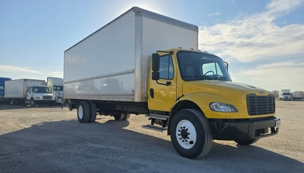 2022 Freightliner M2 106 - image 1