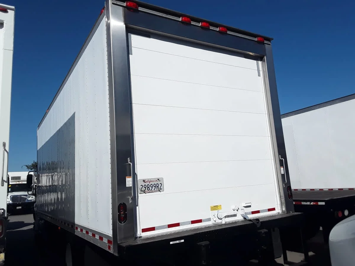 2019 International 4300 in Montebello, CA — photo 6