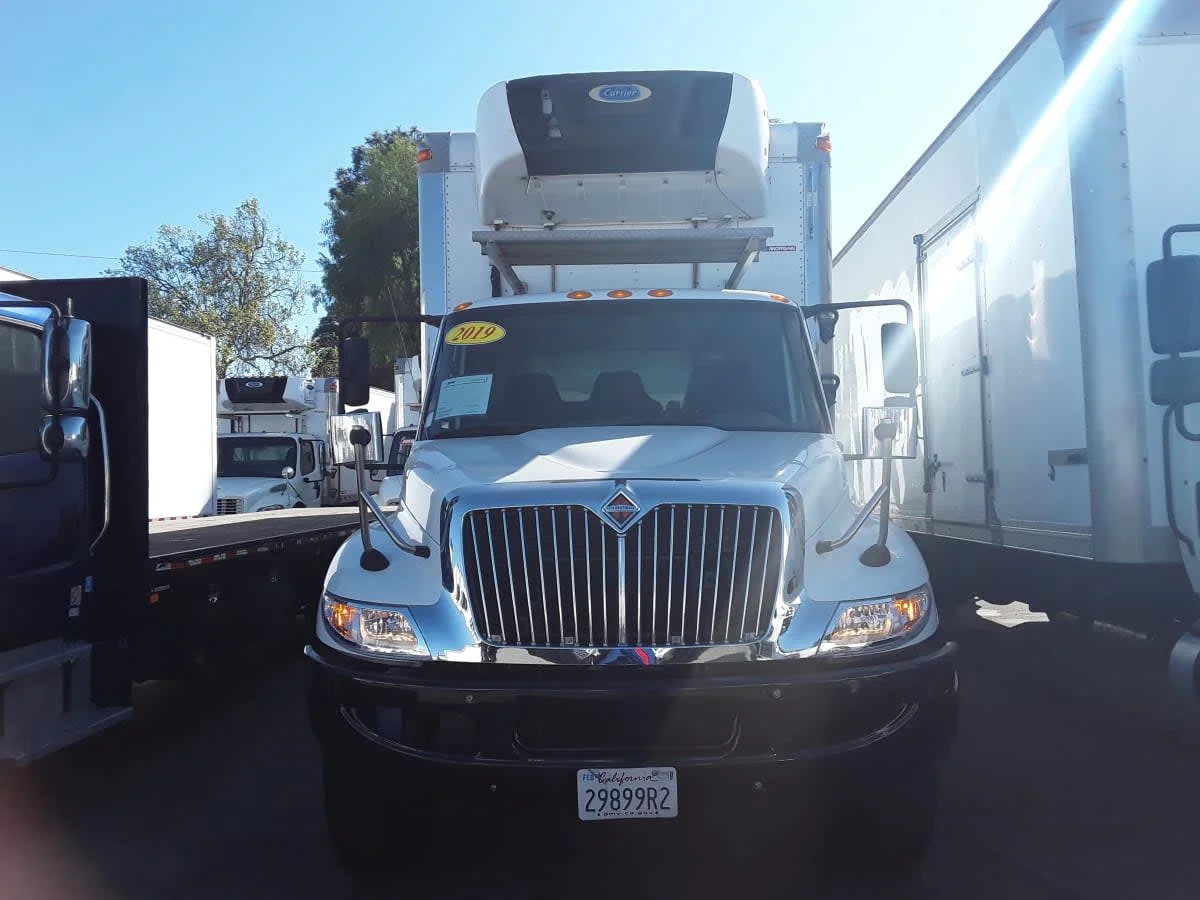 2019 International 4300 in Montebello, CA — photo 2